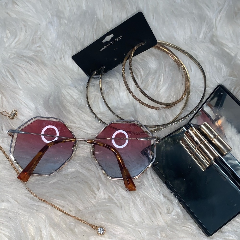 Accessories bundle - Picture 8 of 9